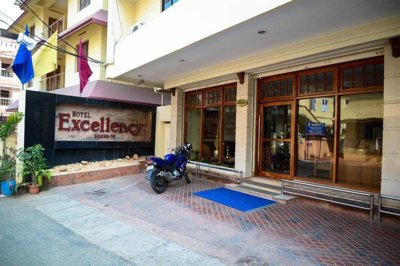Hotel Excellency Kochi Exterior foto
